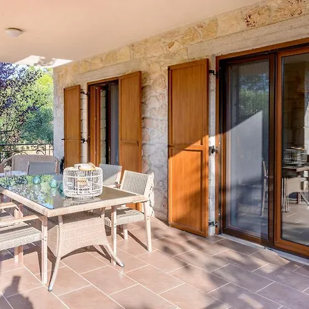 בית נופש Bz House פוסידי