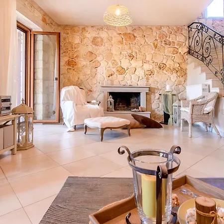 Bz House *