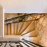 Bz House * Possidi