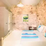Bz House *
