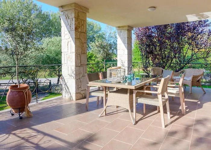 Bz House Semesterbostad