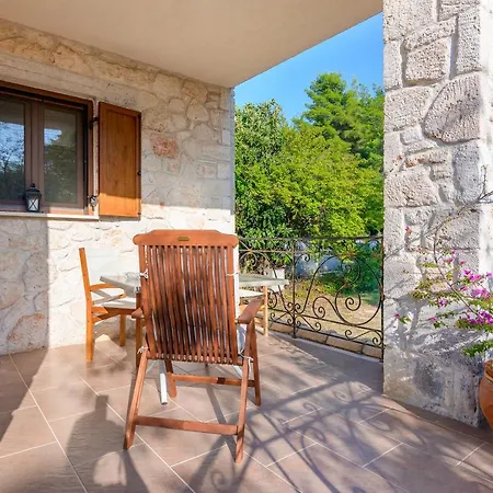 Bz House * Posidi