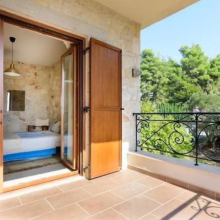 Bz House Posidi